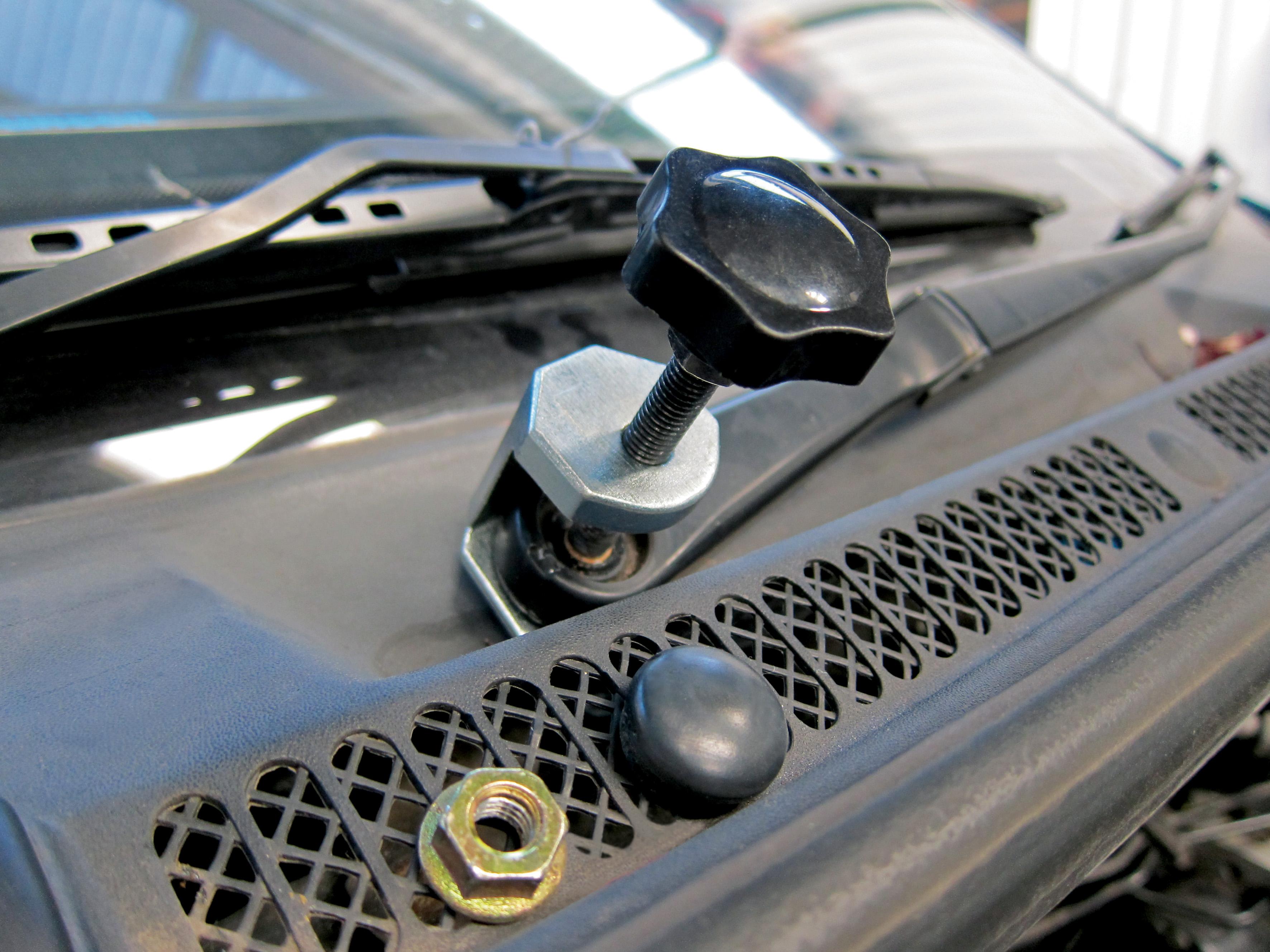 How to Remove Windshield Wipers Arm