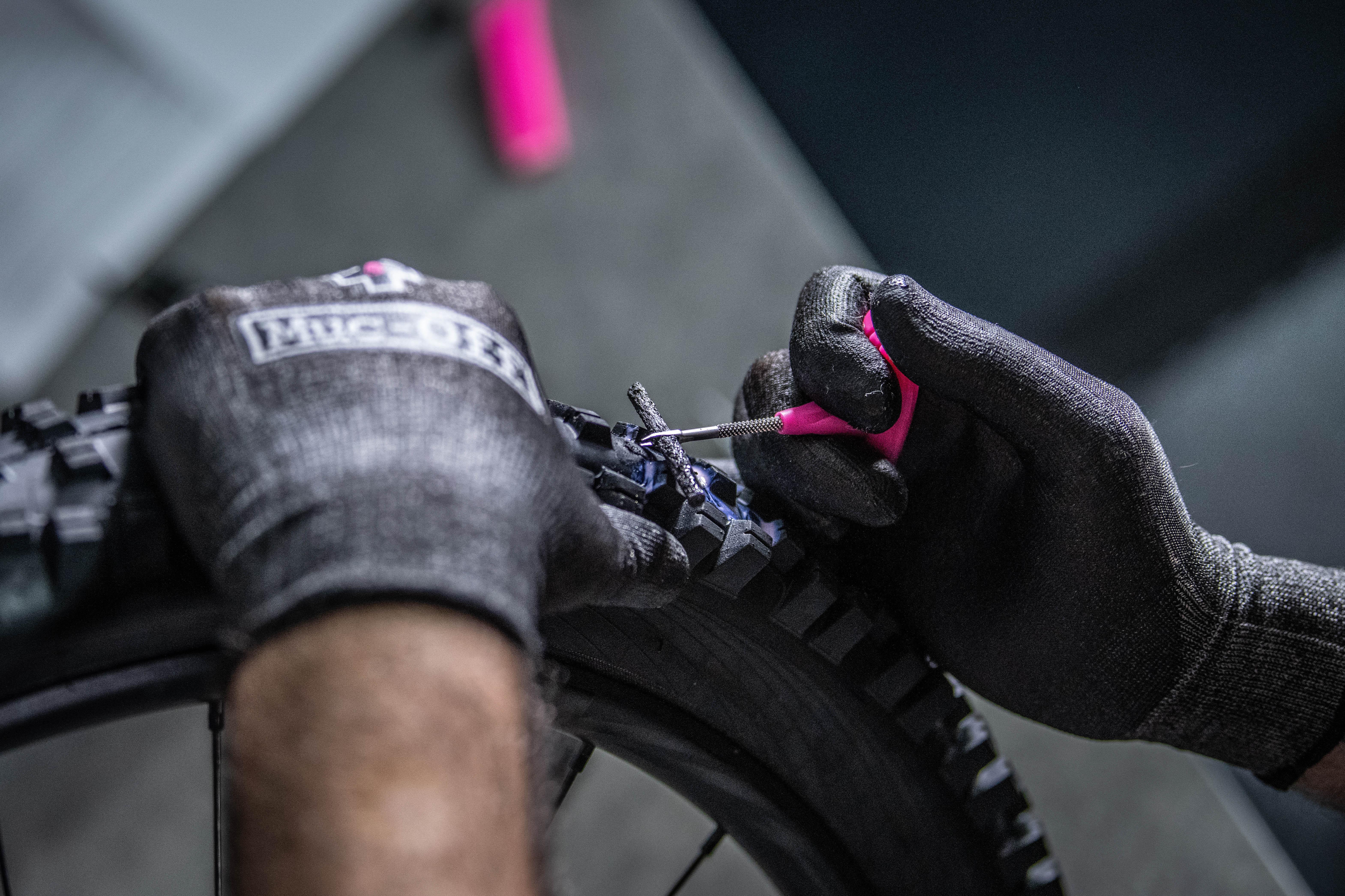 Muc-Off Tubeless Puncture Plug Repair Kit Halfords IE