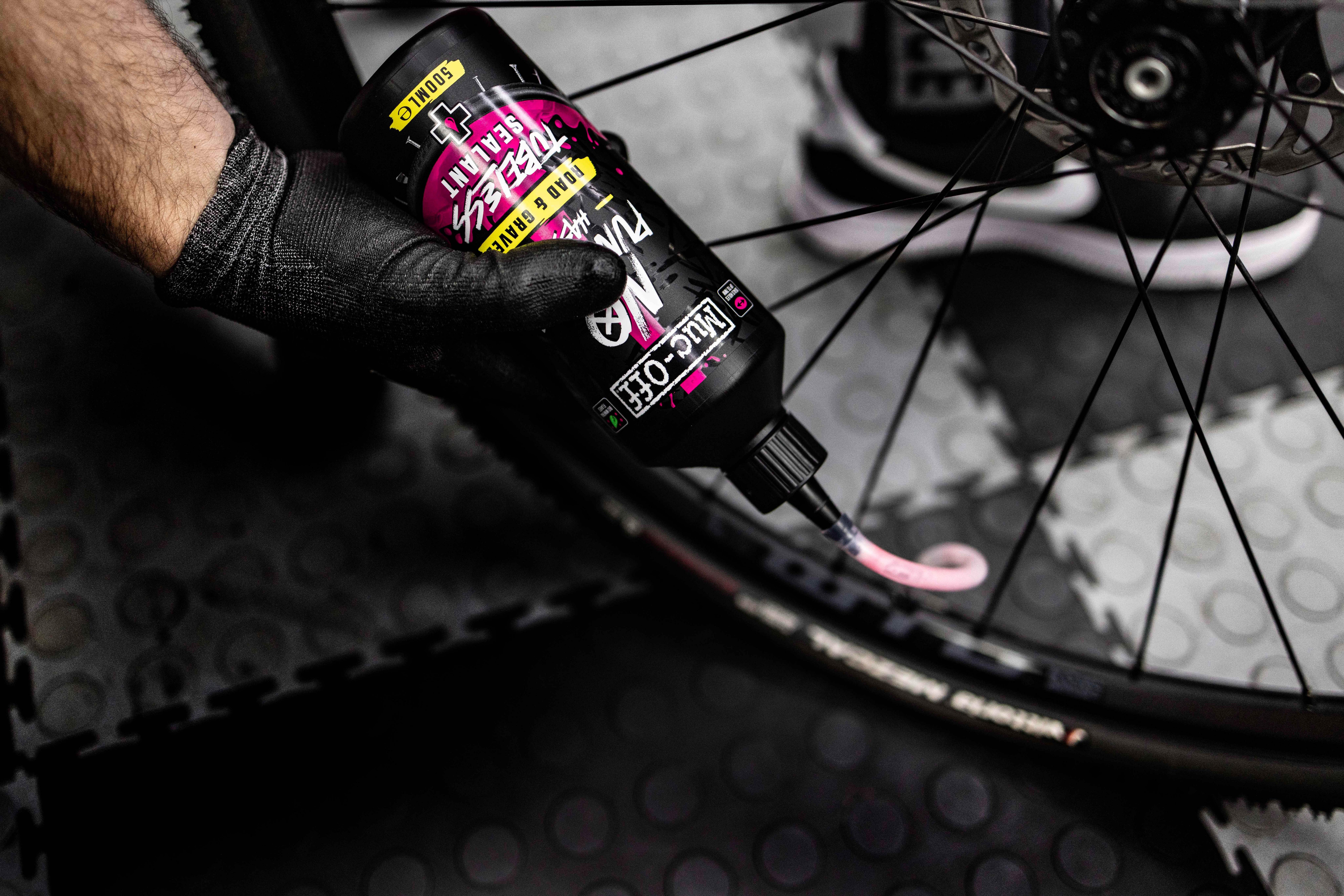 Sigillante Tubeless Muc-Off Per Pneumatici Strada E Gravel - 500ml, Forature Fino A 7mm - Foto 5