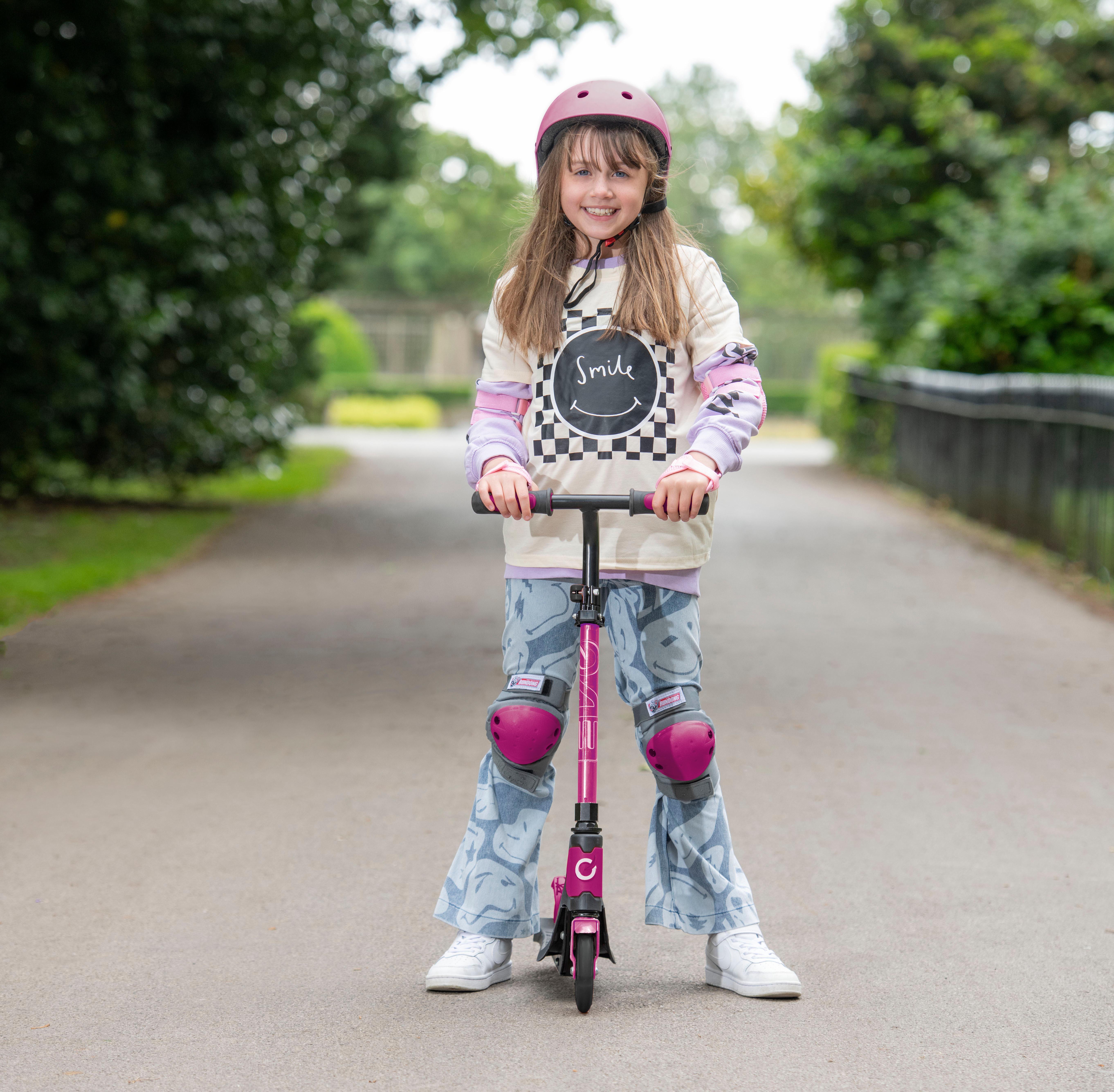 EVO Light Speed Scooter, Red Raspberry Halfords IE