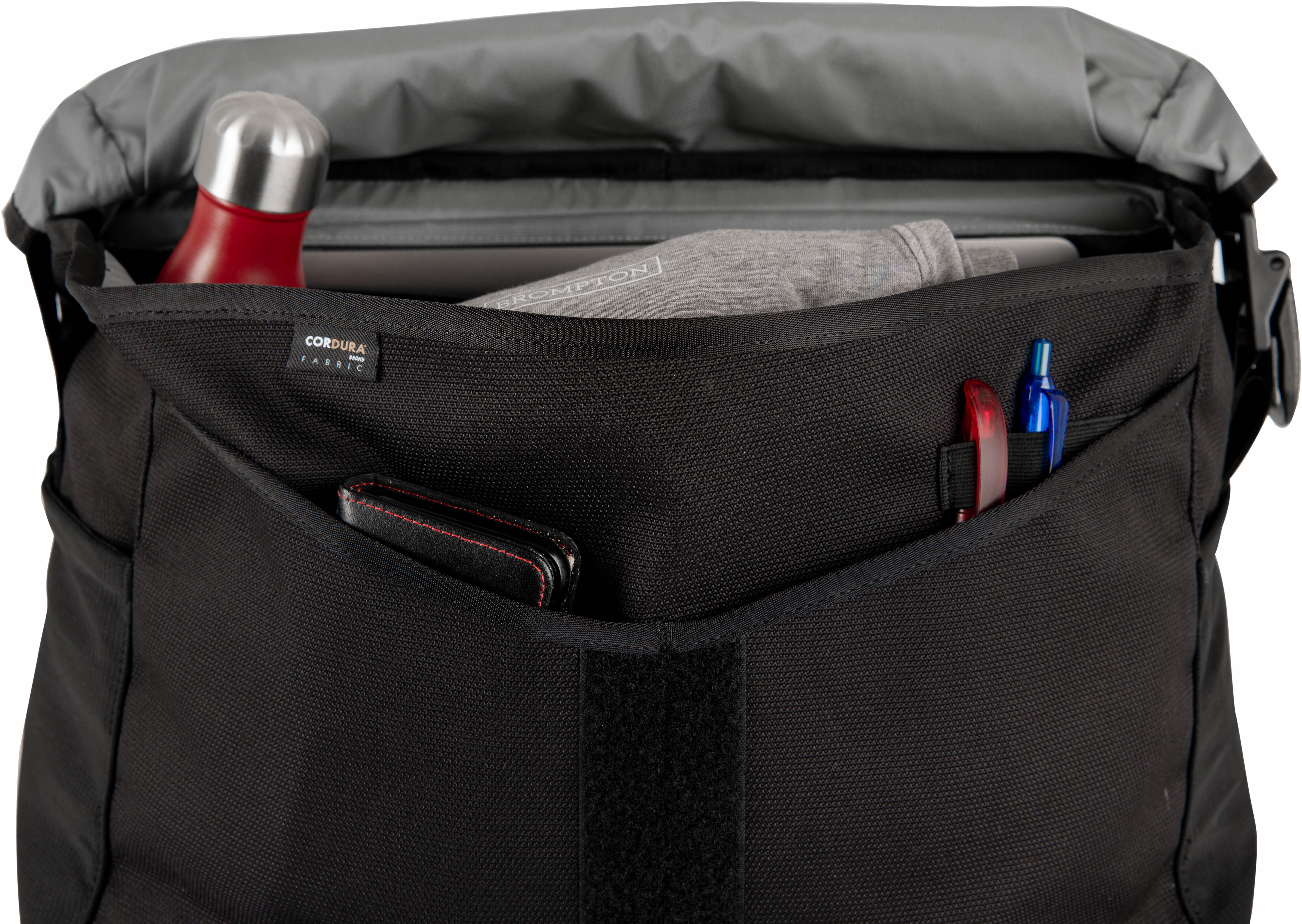 Brompton Metro Messenger Bag 23 Litres - Black | Halfords IE