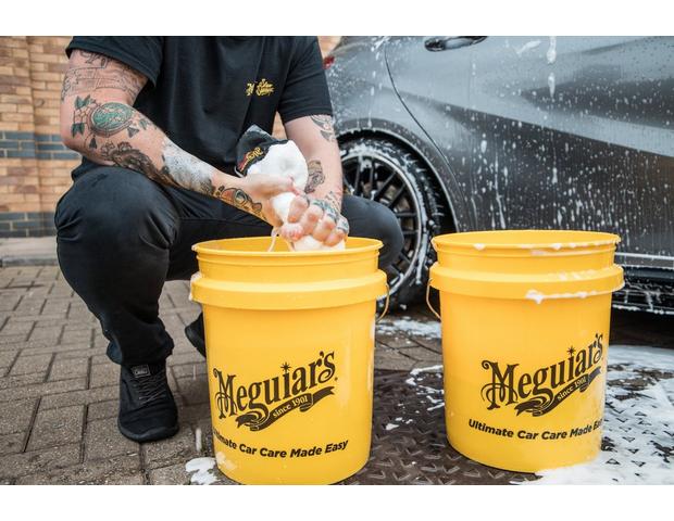 Meguiars Yellow 19 Litre Branded Wash Bucket & Grit Guard