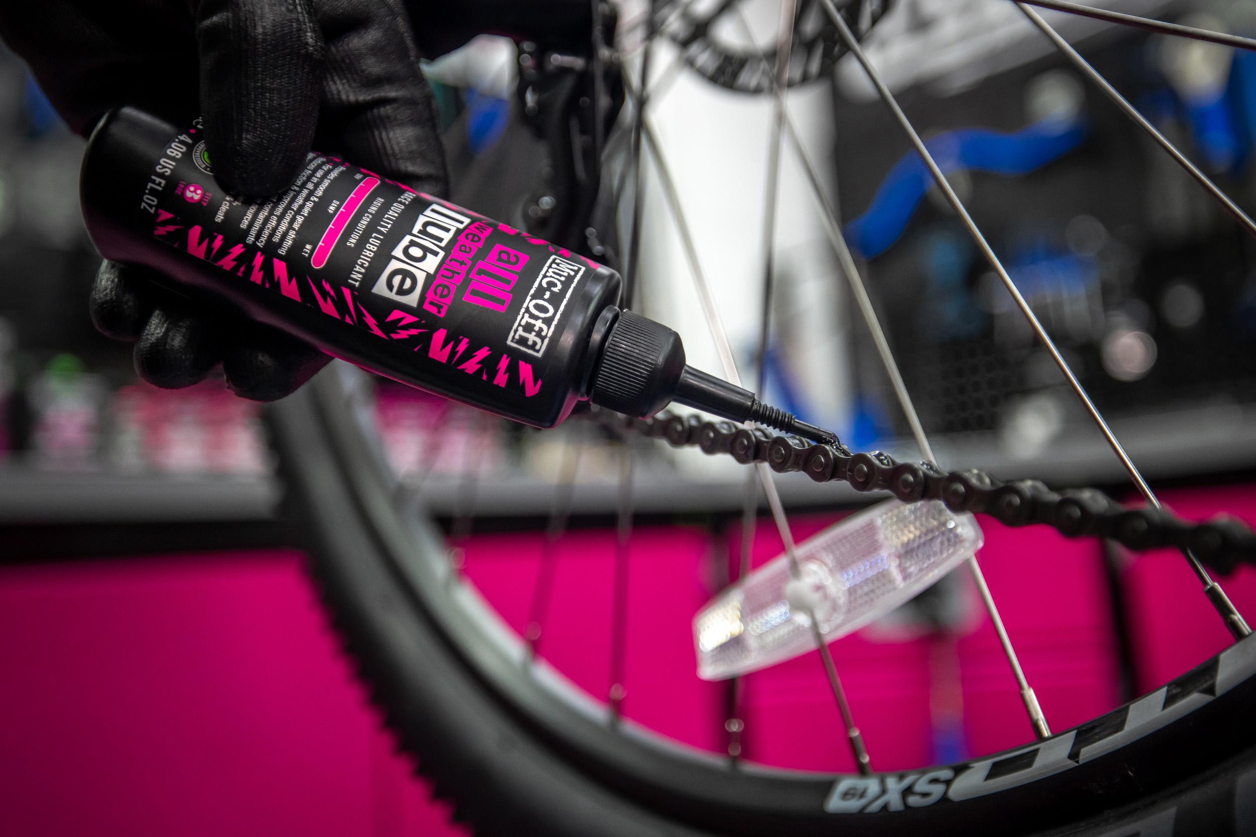 Bike Accessories Best Mountain Bike Lube Muc-Off All Weather Chain