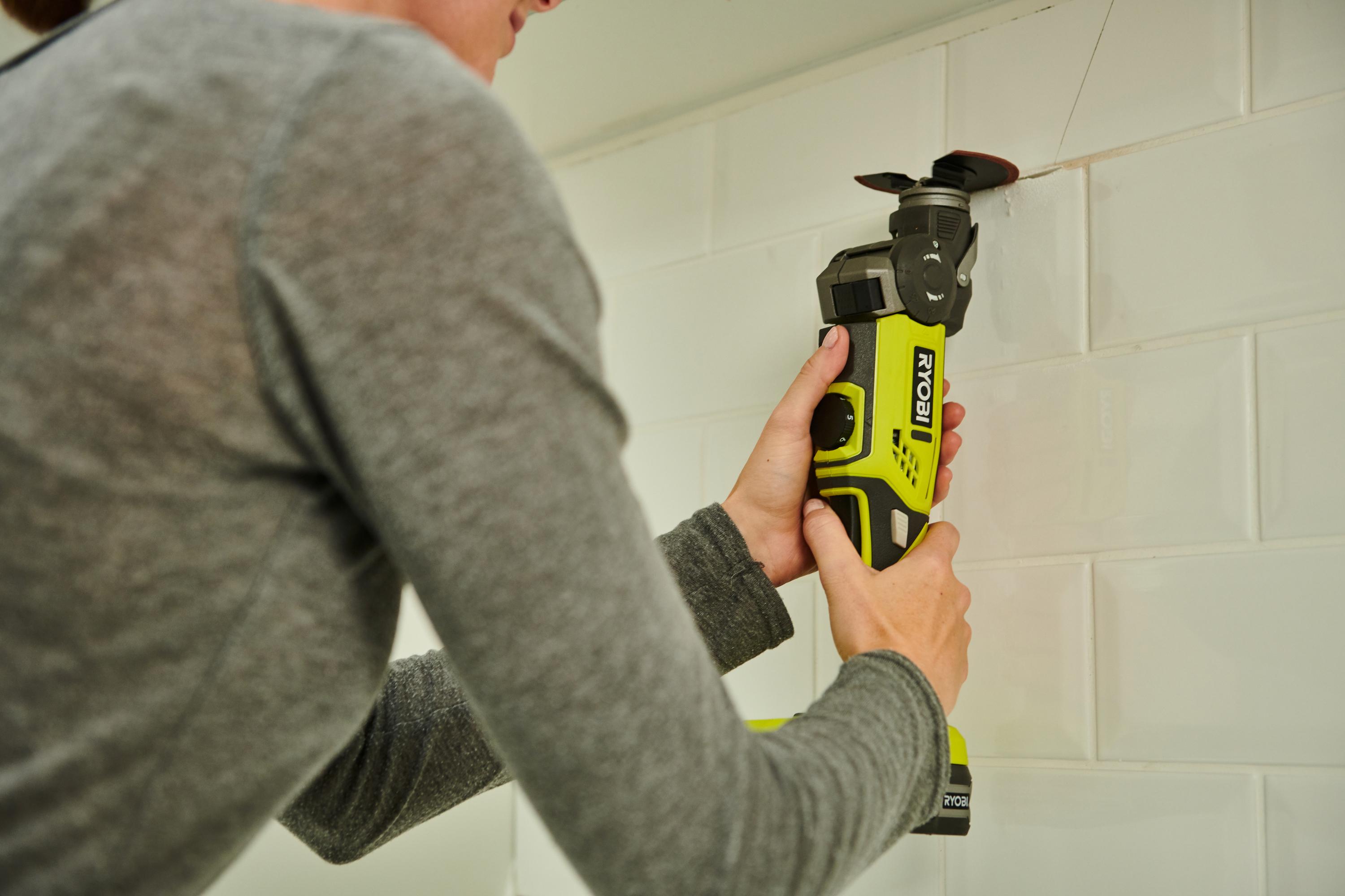 Ryobi 18V ONE+ Multi-Tool (Bare Tool) Halfords IE