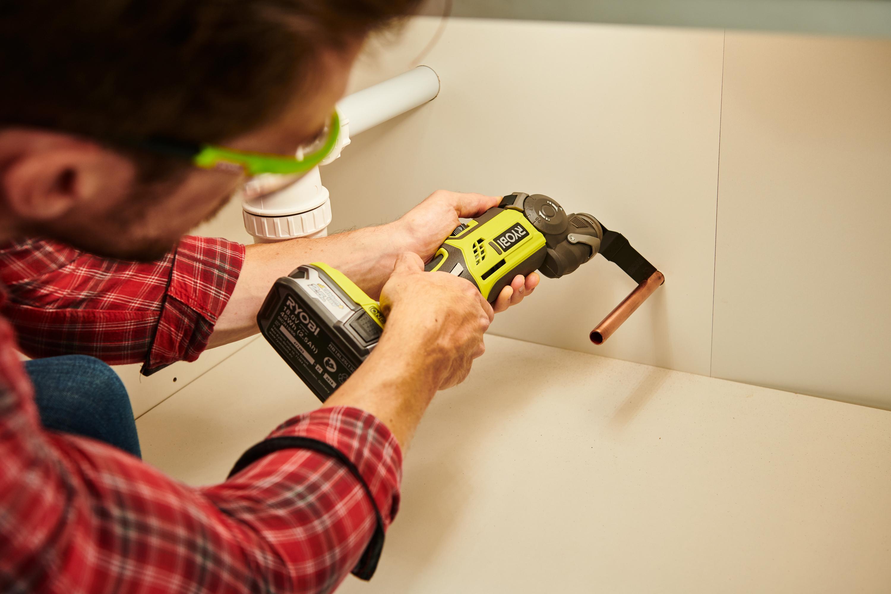Ryobi 18V ONE+ Multi-Tool (Bare Tool) Halfords IE